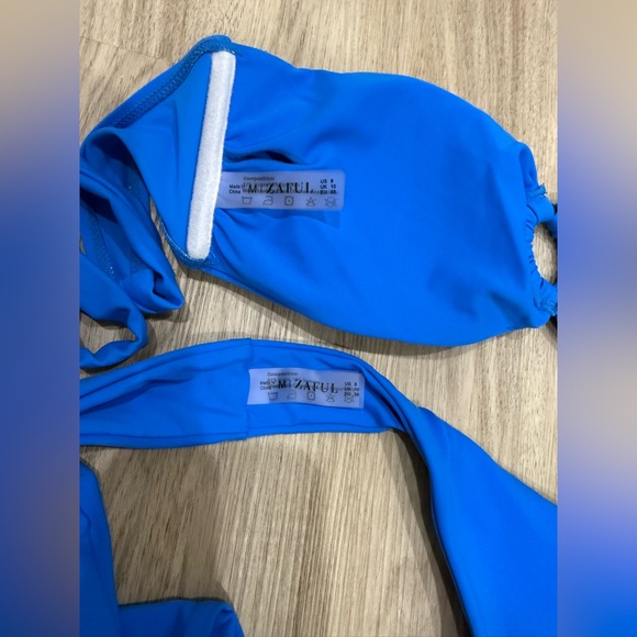 Zaful Blue Bandeau Bikini Set Size Medium Cheeky Bottoms 💙 - Picture 3 of 5